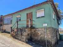 Casa para Recuperar em Molelos - Tondela com Jardim e Terraço