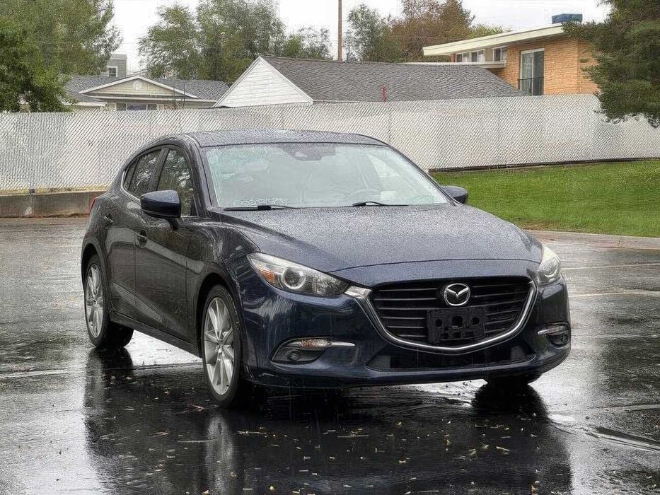 Mazda 3 Grand Touring      2017