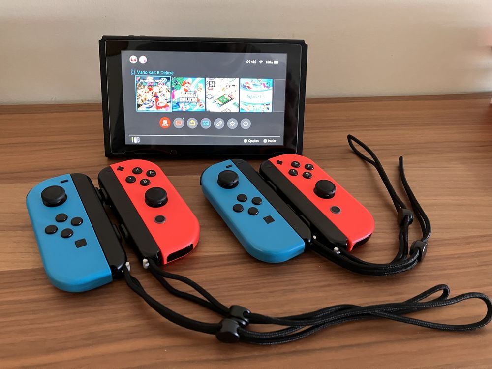 Nintendo Switch com jogos e acessórios