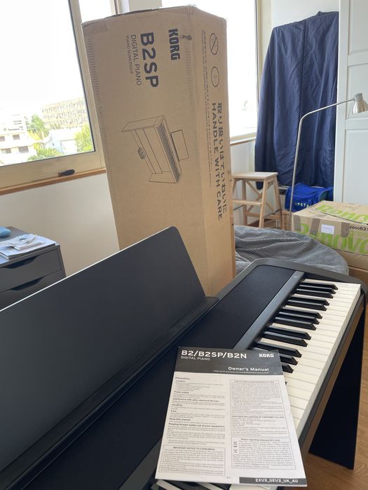 Piano digital Korg B2 (como novo)