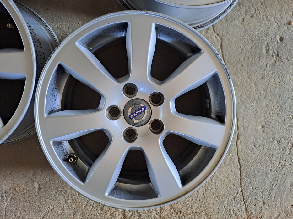 VOLVO V40 V60 C30 alufelgi koła 16"