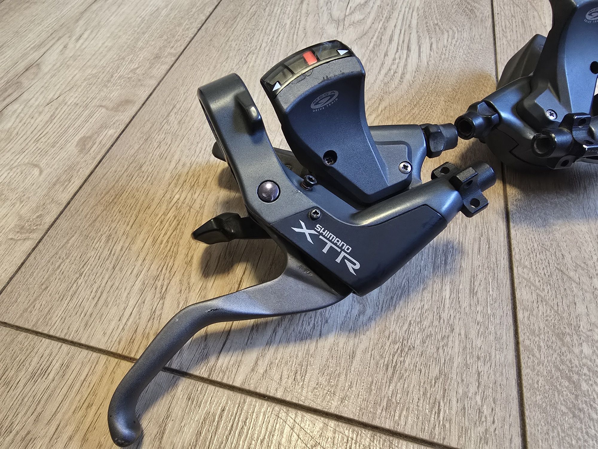 Klamkomanetki Shimano XTR ST-M952