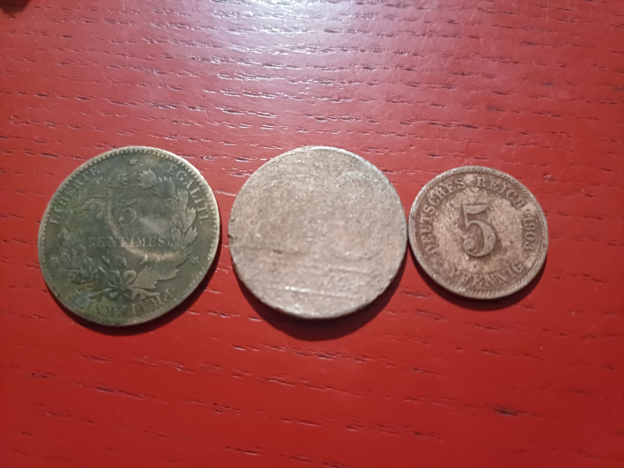 Monety stan widoczny na zdjęciach