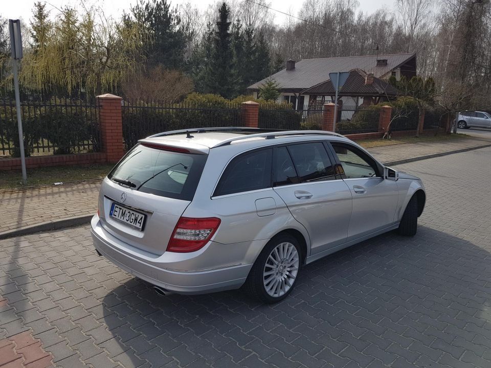 Mercedes w204 320cdi panorama, navi,harnan kardon, 7g tronic