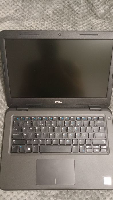 Sprzedam laptop 13,3” Intel Core i3 / 16GB RAM / SSD 256GB