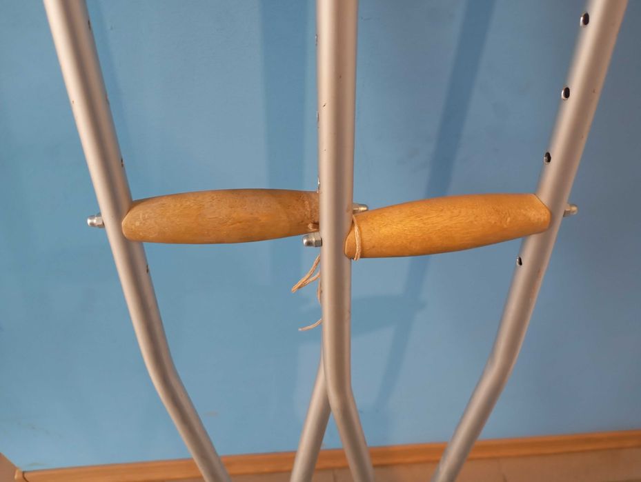 Милиці пахові  костыли