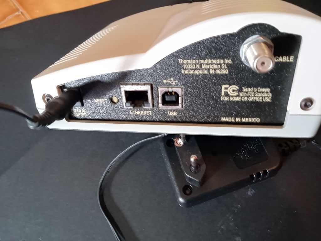 Router Thomson em bom estado