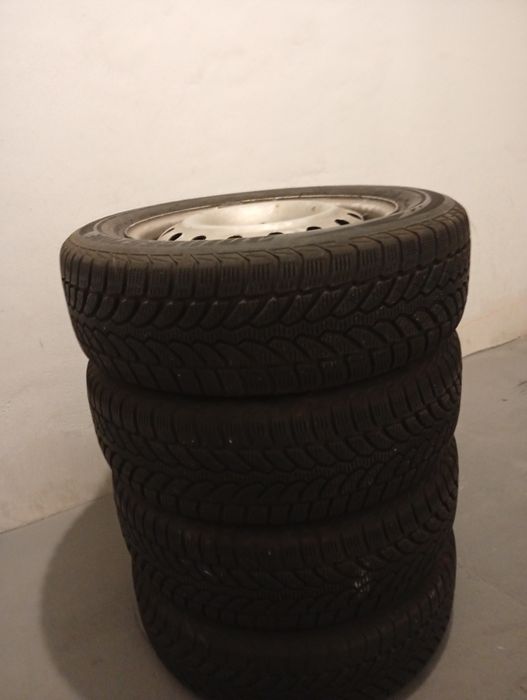 Opony zimowe 185/65R15