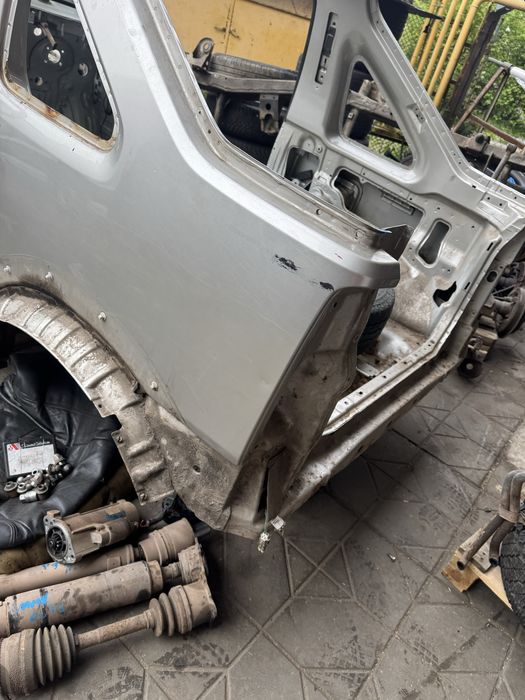 ćwiara PRÓG błotnik tyłk  suzuki jimny cabrio części