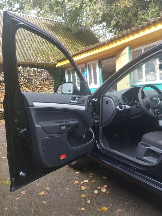 Шкода октавія А5 1.4 бензин механічна КПП -  6