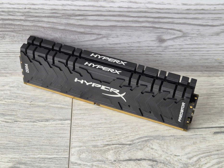 пам'ять DDR4 32GB Kit (2x16) 3000MHz HyperX PREDATOR. TRADE-IN