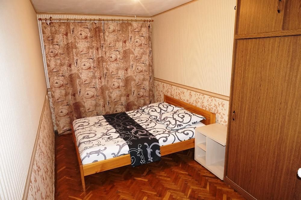 метро Кловська, вул.  Мечникова 7а, ЦЕНТР, подобово