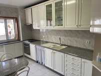 Apartamento T3 – Ribeirão | Zona Central | Garagem Fechada + Arrumos