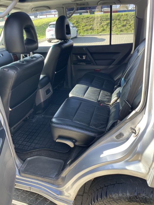 Mitsubishi Pajero wagon 3