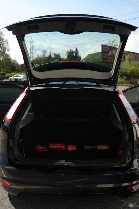 Ford Focus 2009 Hatchback II покоління (FL)•1.4 Duratec МТ (80 к.с.)