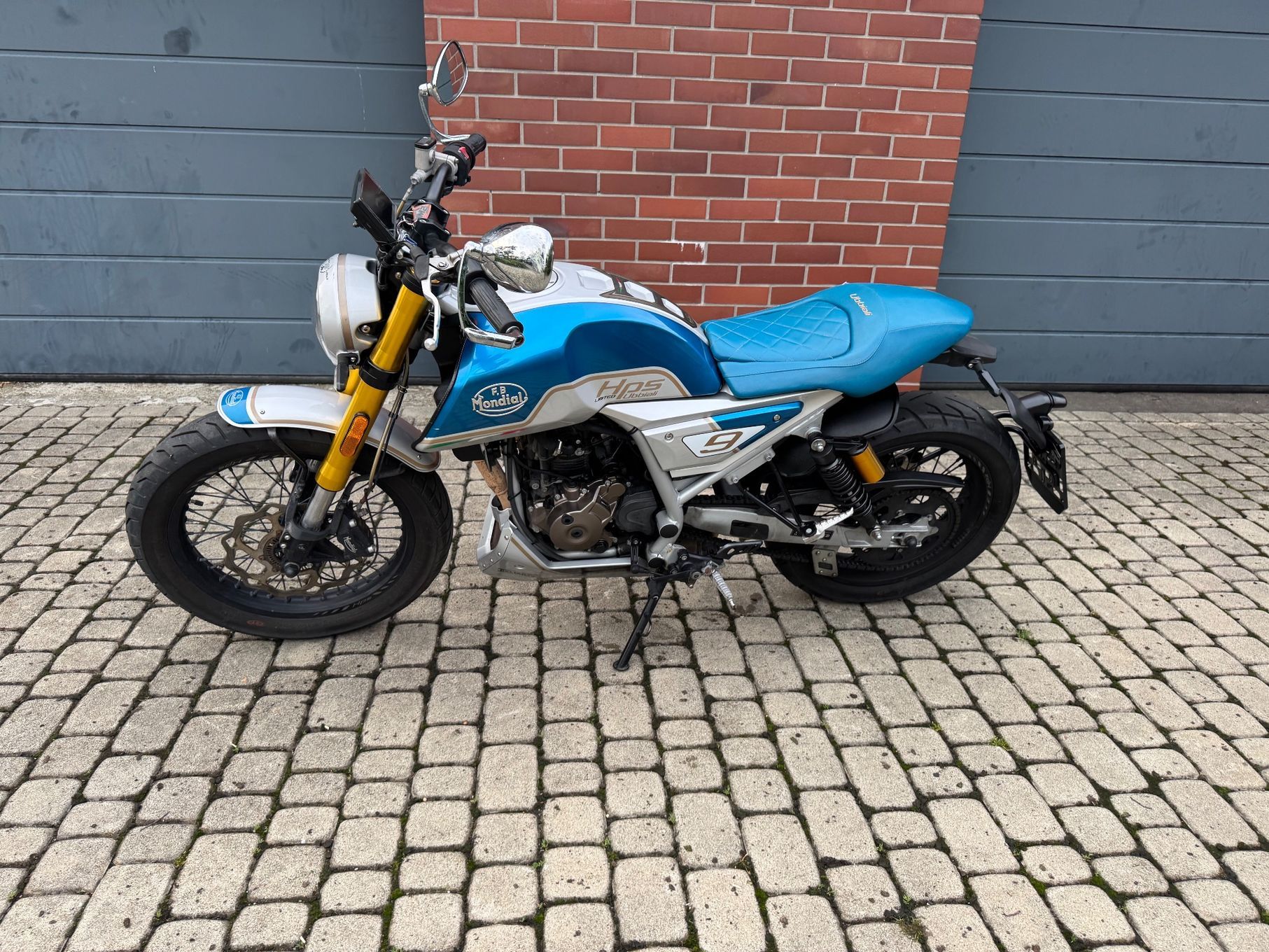 Mondial HPS 125 Super stan