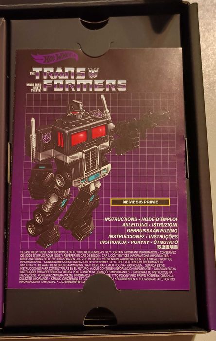 Hot Wheels Nemesis Prime Transformers