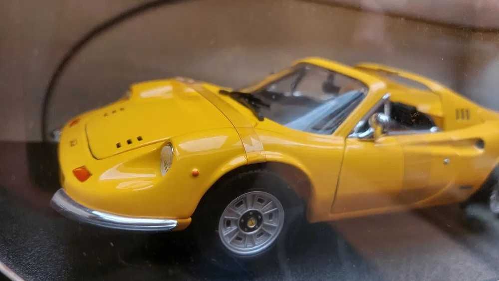 Ferrari Dino 246 GTS Hot Wheels Escala 1:18