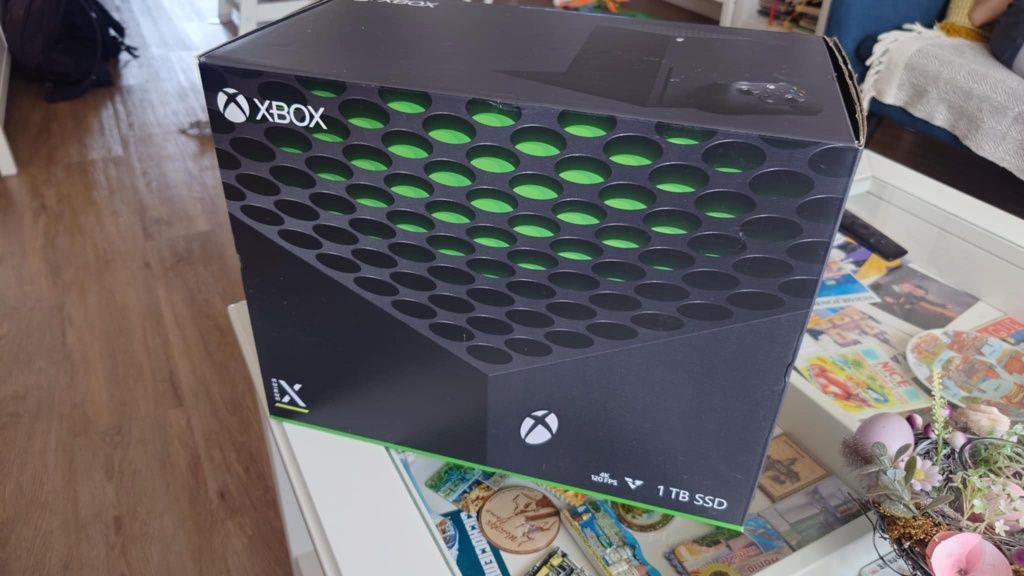 Xbox Series X plus dwa pady