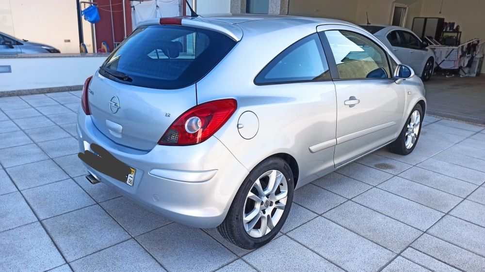 Opel Corsa D - com GPL