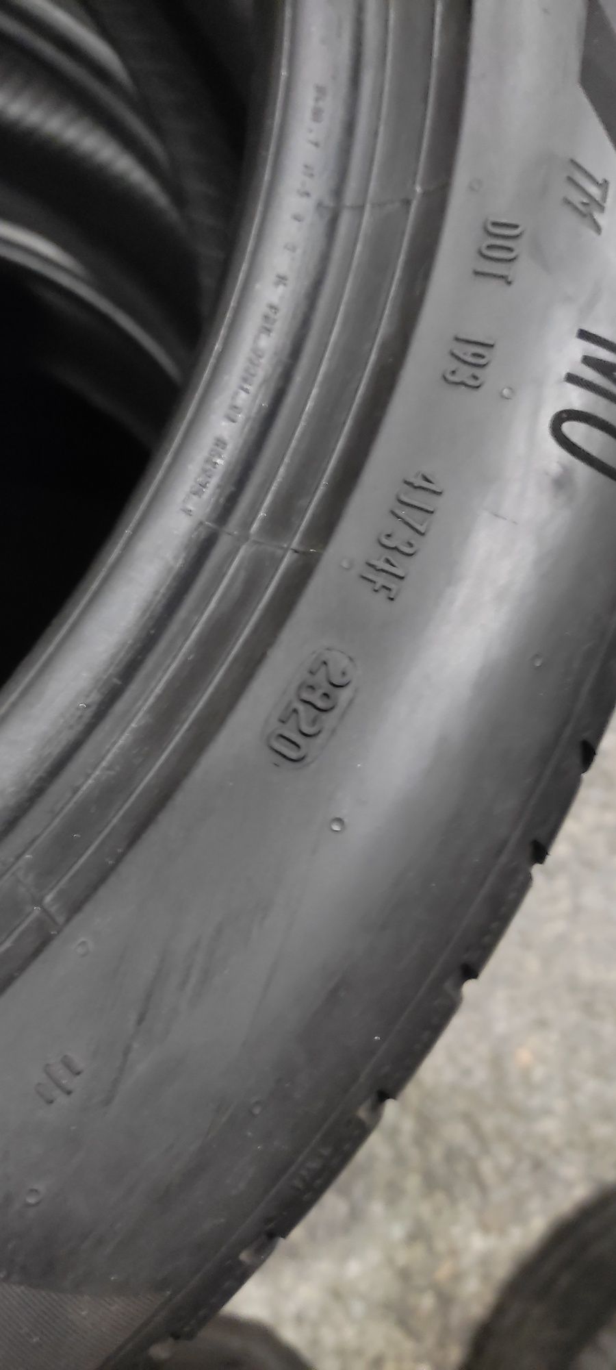 666 На сезон пара летних шин R18 245/45 Pirelli