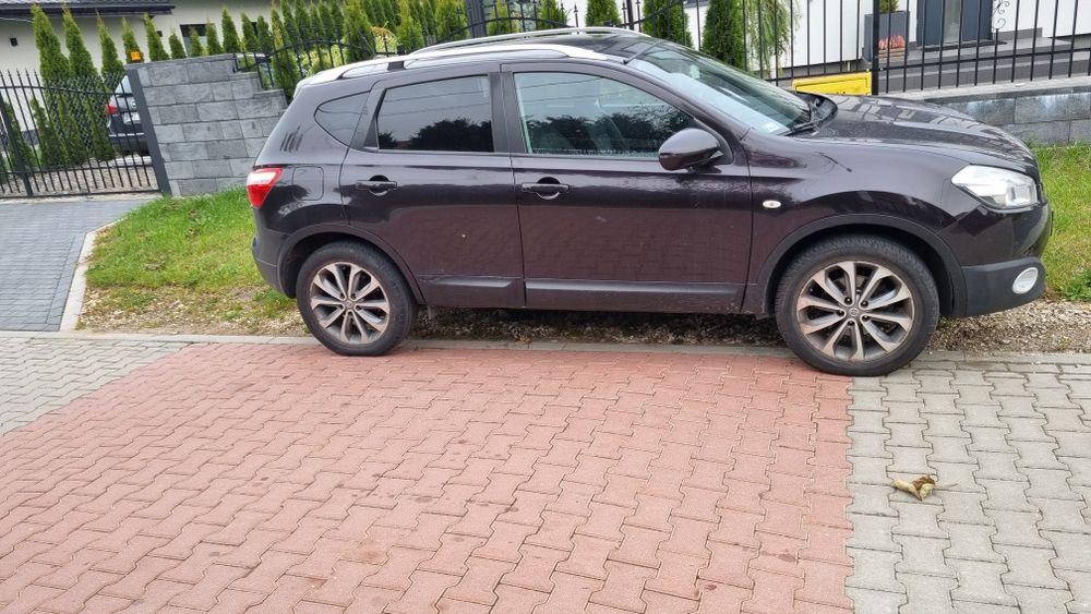 Nissan Qashqai 1.6 benzyna