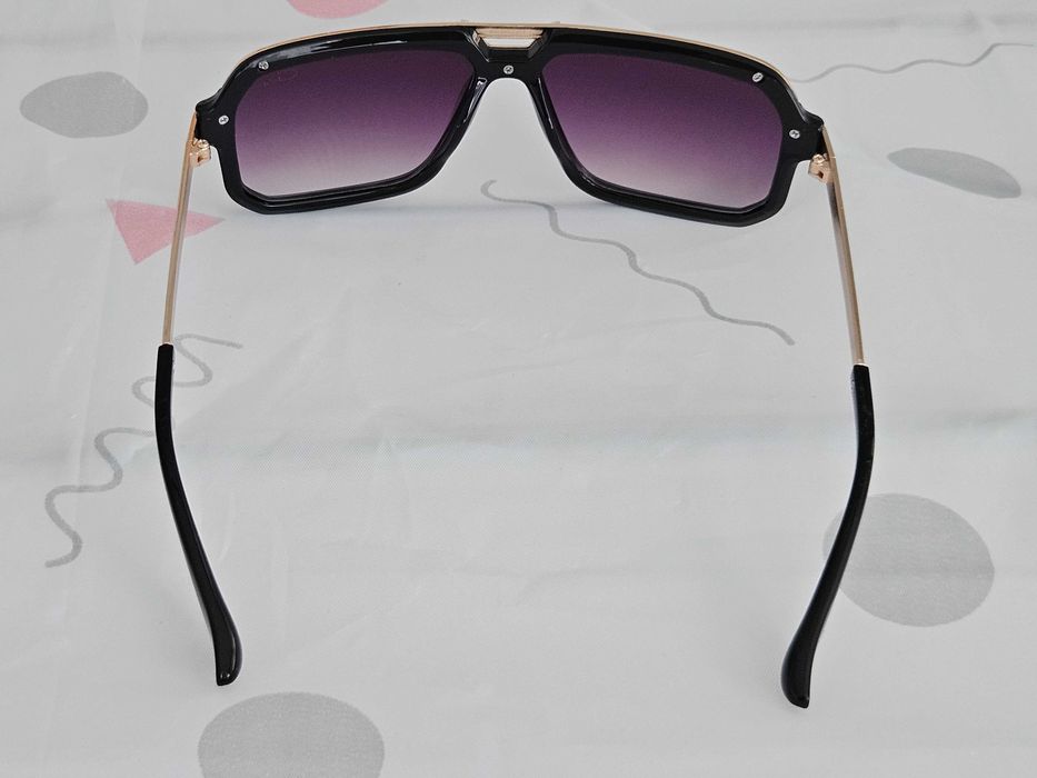 Солнцезащитные очки Cazal. Фиолетовые линзы