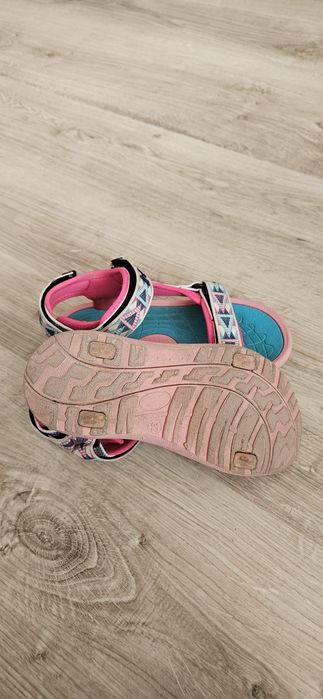 Sandały rozm. 32 dziewczęce