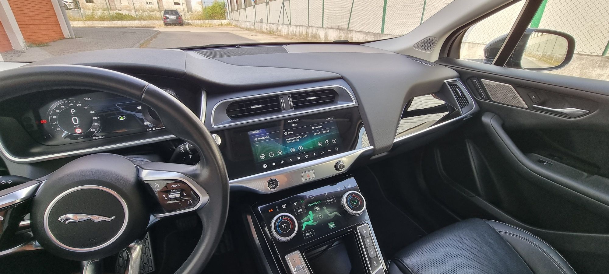Jaguar EV400 AWD