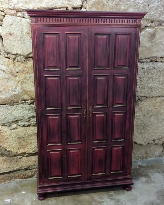 Roupeiro de entrada de casa.