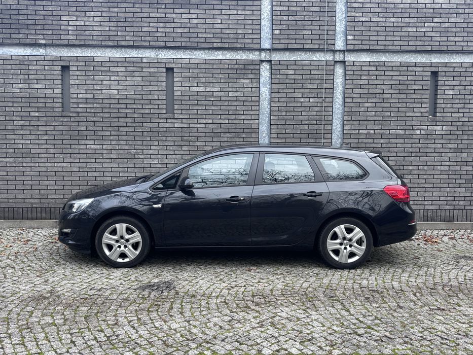 Opel Astra J Sports Taurer 2.0 CDTI 165KM Automatik Navi