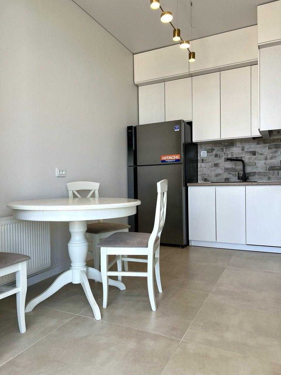 Продам стильну 2-кімнатну квартиру з сучасним ремонтом у ЖК "Яровиця"!