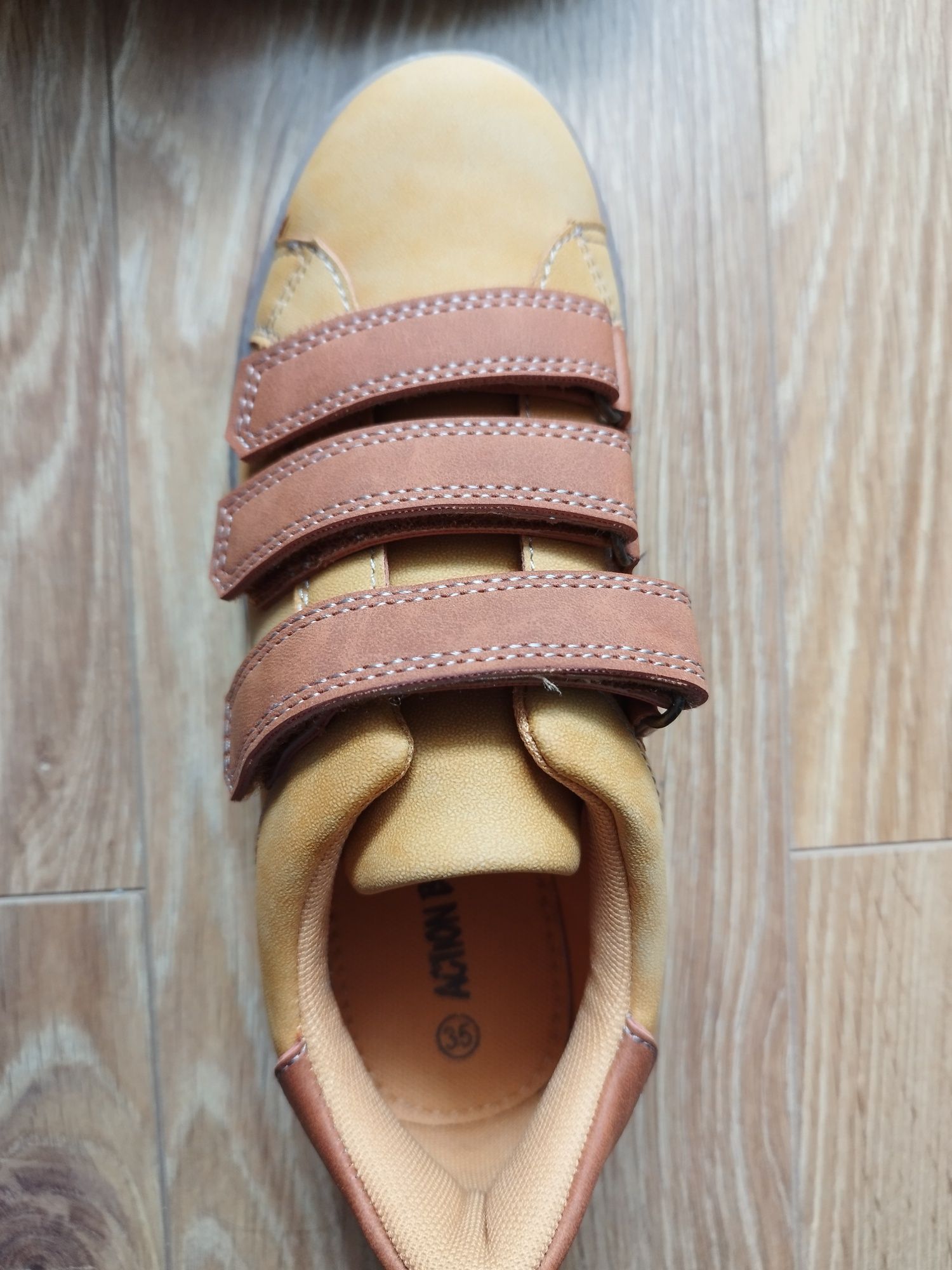 Nowe sneakersy na rzepy, Action Boy, rozmiar 35