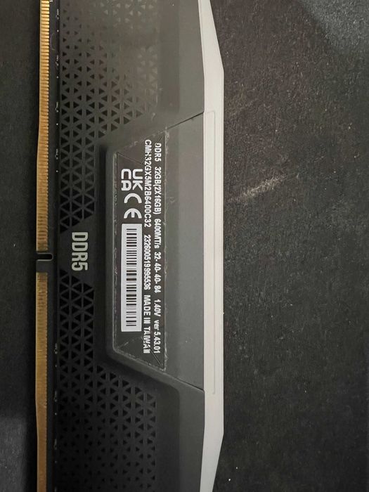 Pamięć Corsair Vengeance RGB, DDR5, 32 GB, 6400MHz, CL32