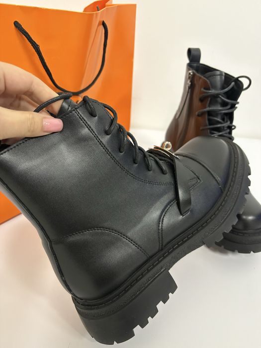 Чоботи, чобітки Hermes