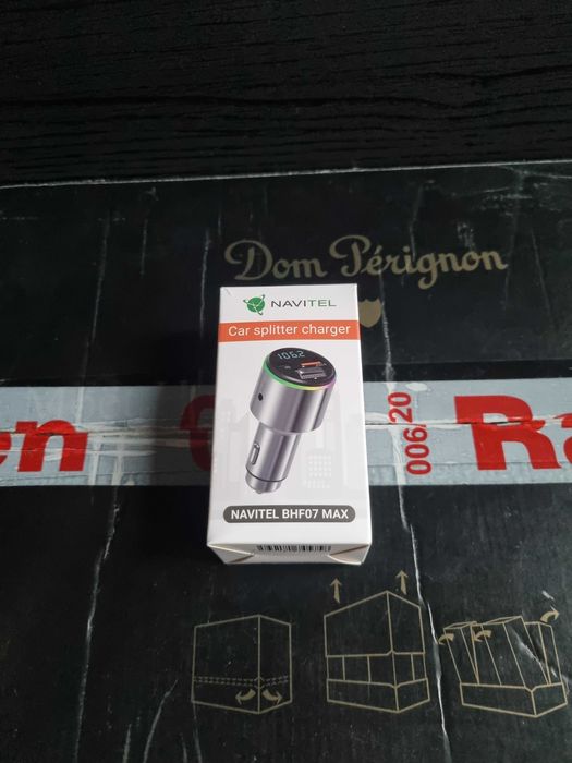 Navitel Transmiter fm bhf07 max Ładowarka samochodowa USB-A oraz USB-C