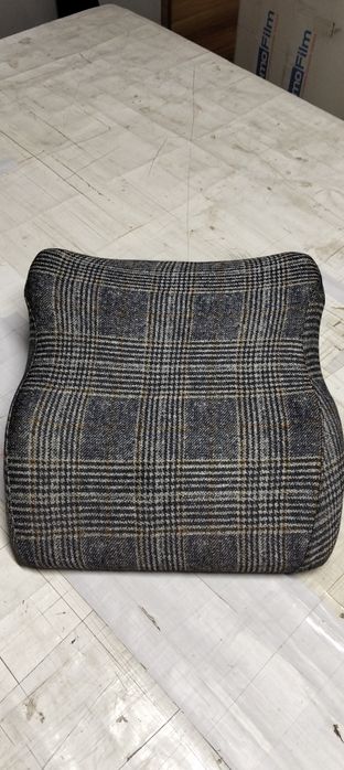 Дитячий бустер до авто