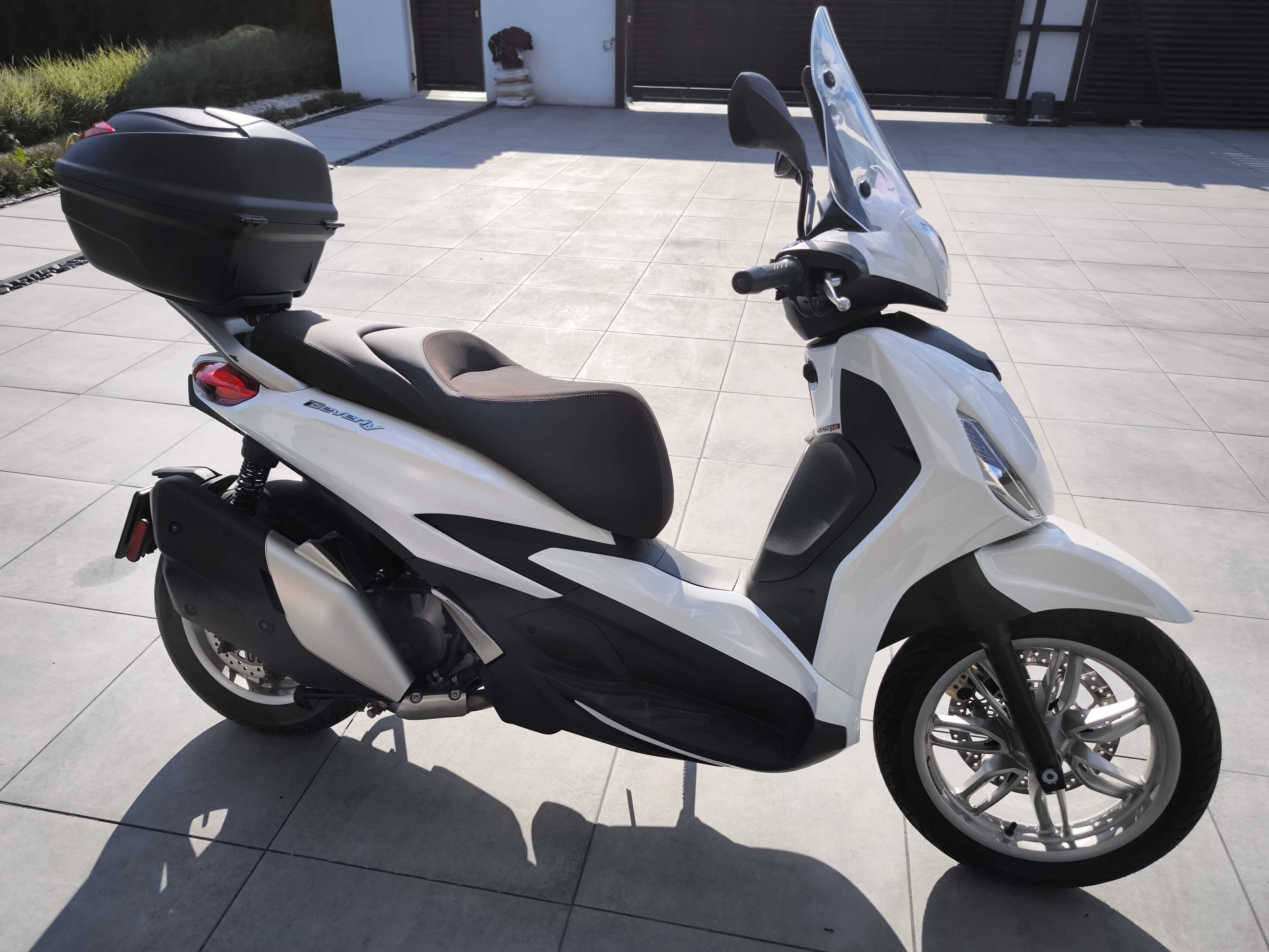 Piaggio Beverly 400  2022rok Ledy ABS, Kontrola trakcji