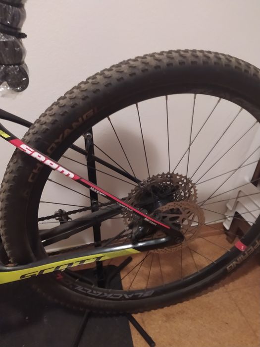 Bike Scott carbono roda29,tubless, relação shimanoDeore 5100 de 12 V,s