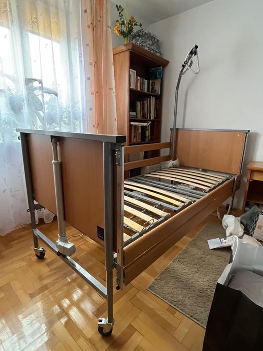 Łóżko rehabilitacyjne – stan idealny, pierwszy właściciel.
