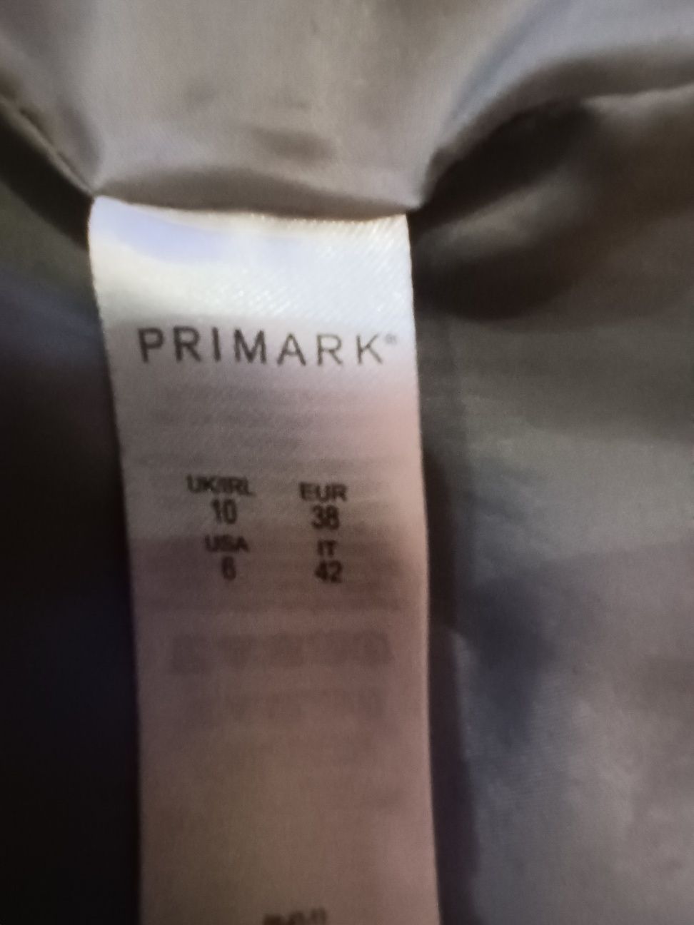 Płaszczyk damski wiosenny Primark.