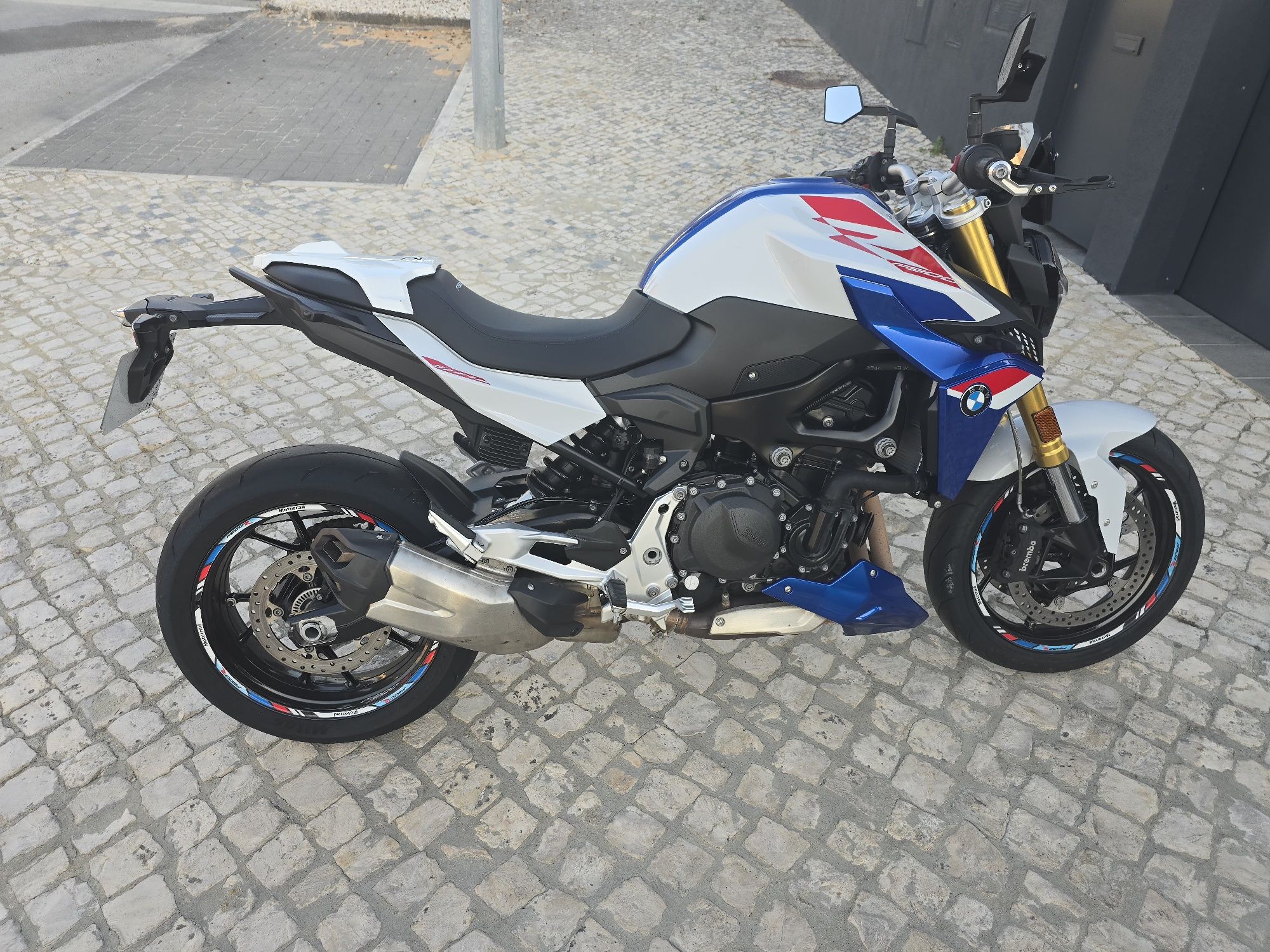 Bmw f900r 2024..