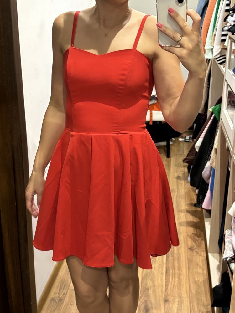 Sukienka koktailowa czerwona 36 S