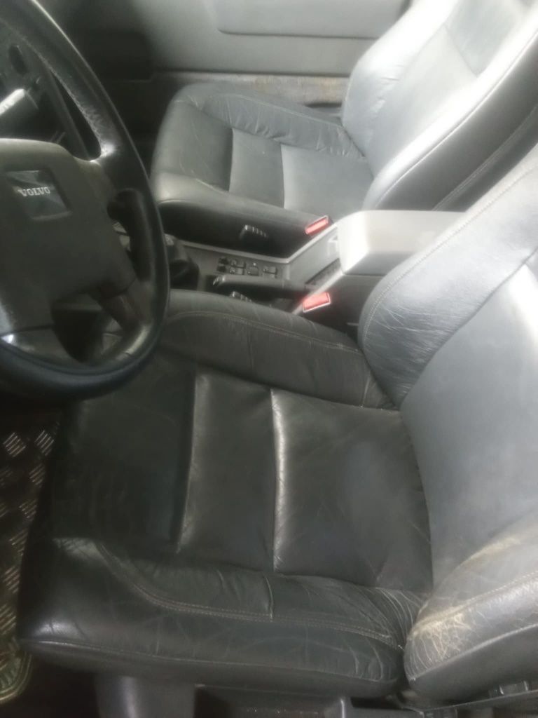 Vendo Volvo 850 parado á alguns anos ...