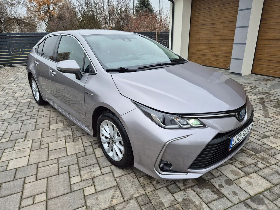 Toyota Corolla 1,8 Hybryda Faktura VAT 23%