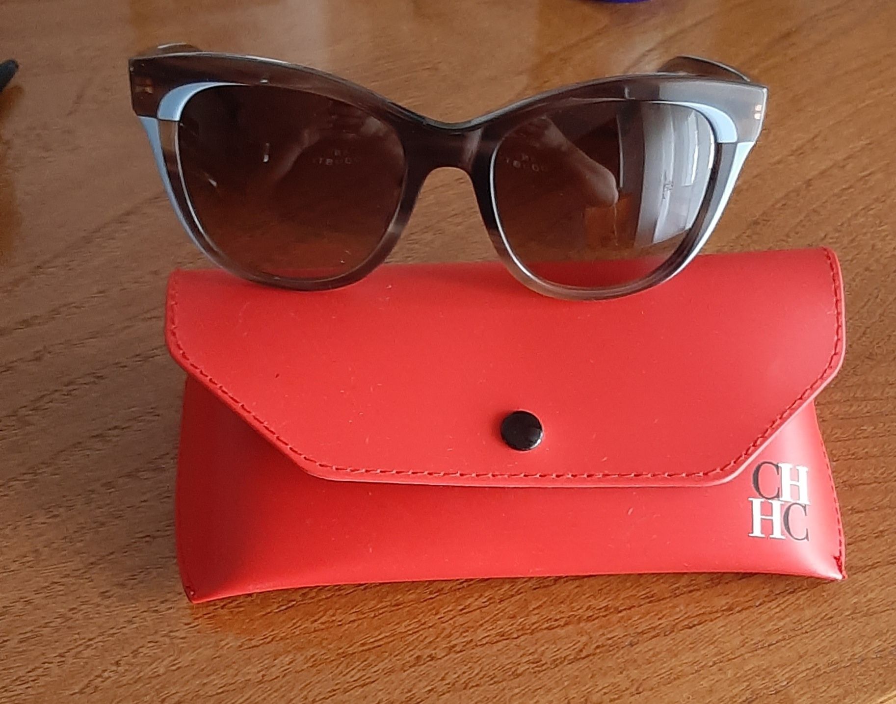 Oculos novos da carolina herrera