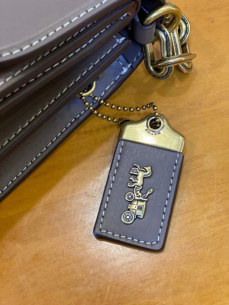 Сумка Coach шкіряна брендова (guess)