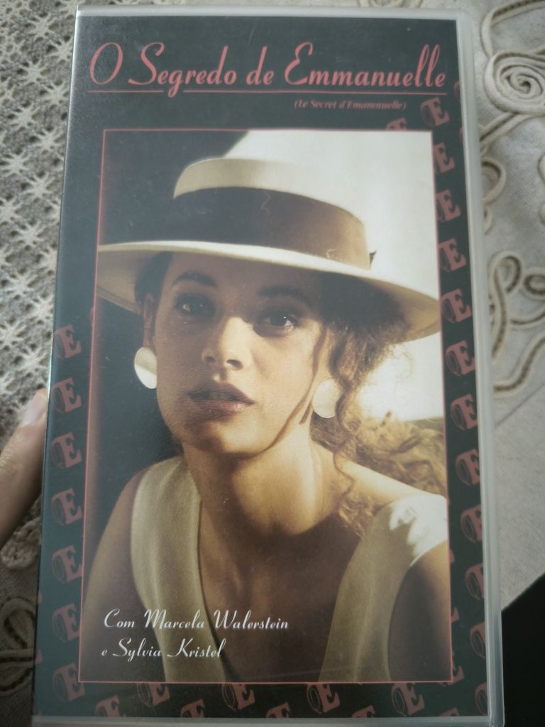 Vendo filme " O segredo de Emmanuelle" em formato VHS