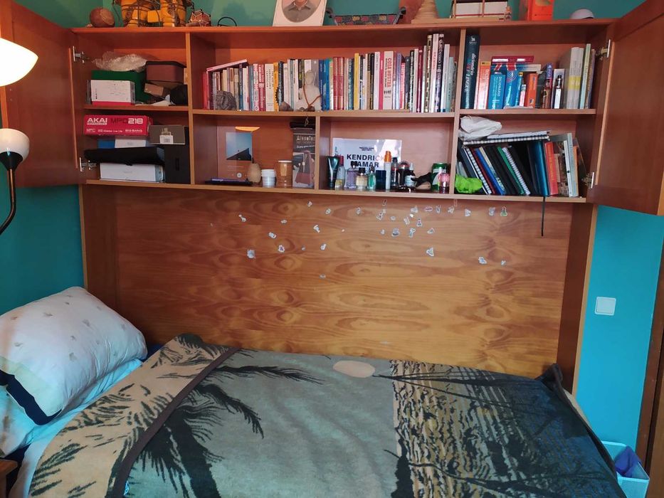 Cama Estúdio com arrumação