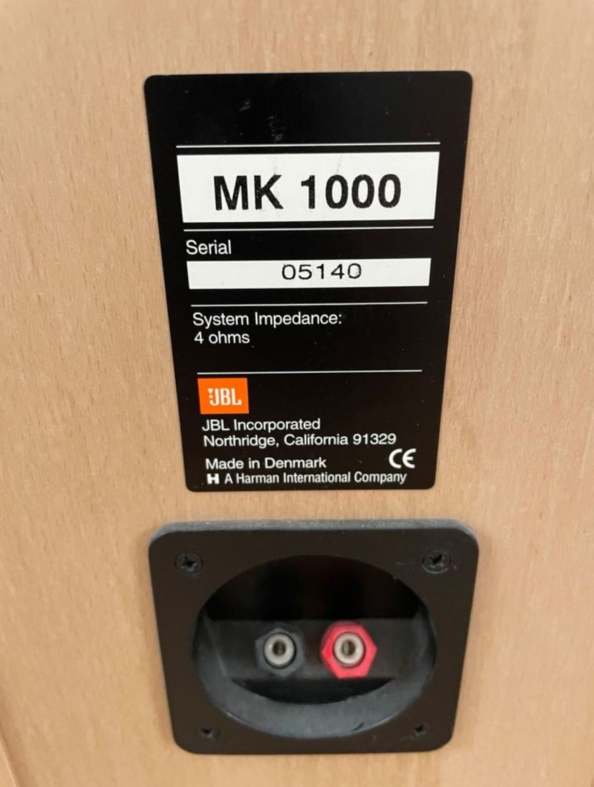 Kolumny podłogowe JBL MK 1000